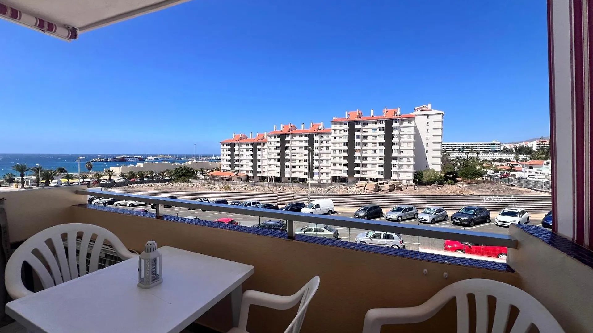 Seaview And Sunset Modern Apartment Arona